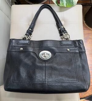 Vintage Coach Penelope Pebbled Leather Turn Lock Carryall Shoulder Bag